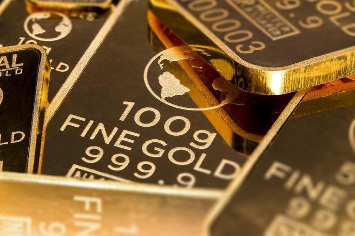 Harga Emas 24 Karat Antam dan UBS Kompak Naik