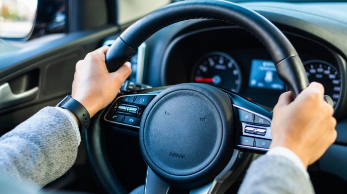 Teknik Defensive Driving yang Harus Dikuasai Semua Pengemudi