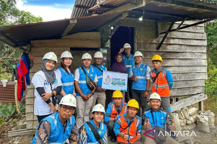 Warga Papua Barat Dapatkan Akses Listrik 24 Jam
