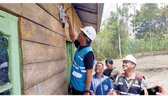 Warga Papua Barat Dapatkan Akses Listrik 24 Jam