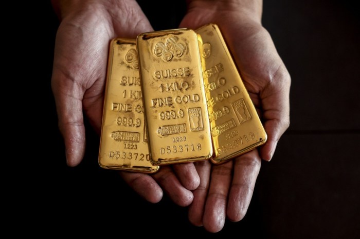 Harga Emas Dunia Naik, Cetak Rekor Tertinggi Mingguan