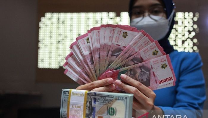 Rupiah Menguat Usai Penurunan BI Rate ke 5,5% dan Dampaknya