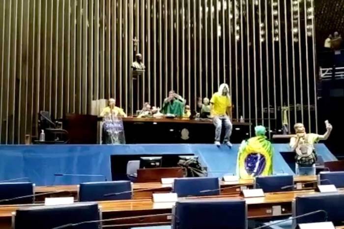 Respons Istana Usai Warganet Brasil Ramai Desak Bantuan Evakuasi
