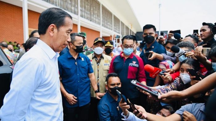 Tanggapi Kasus Gubernur Papua dan Hakim Agung, Presiden: Semua Sama di ... Tanggapi Kasus Gubernur Papua dan Hakim Agung, Presiden: Semua Sama di ...