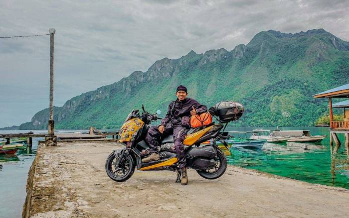 Biker Yamaha XMAX Touring Keliling Indonesia Selama Setahun, Gali ...