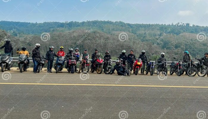 Kisah Inspiratif Bikers Keliling Indonesia yang Menakjubkan