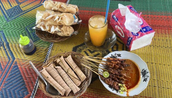 15 Tempat Makan Enak di Lombok Dekat Bandara Terfavorit 2025