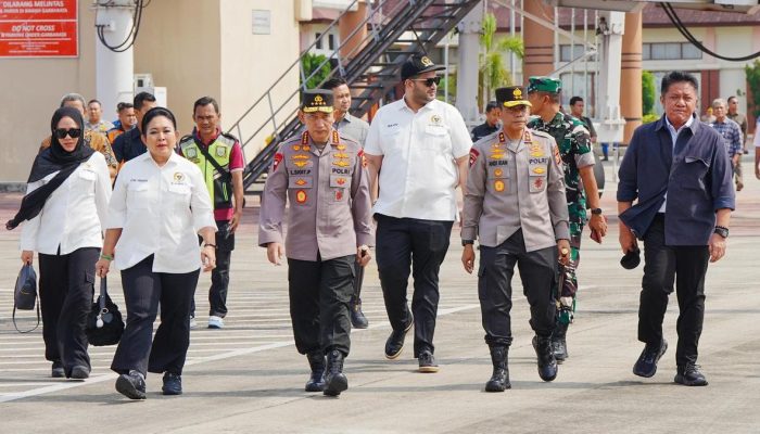 Titiek Soeharto Dampingi Kapolri dalam Panen Raya Jagung Kuartal III