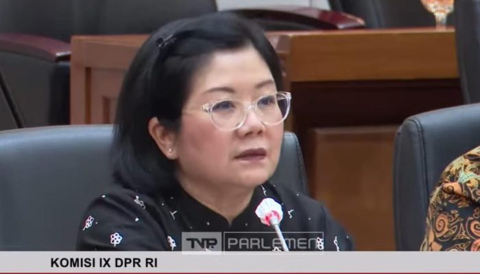 Profil Ahli Gizi Lulusan Filsafat yang Kritisi MBG di Rapat DPR