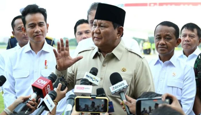 Prabowo Rapat dengan Menteri di Kertanegara Bahas MBG dan Migas Malam Minggu