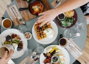 24 Rekomendasi Tempat Makan Enak di Pasar Minggu untuk Teman dan Keluarga