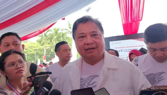 Prabowo Luncurkan Paket Ekonomi Baru dengan Magang Berbayar dan Bantuan Upah