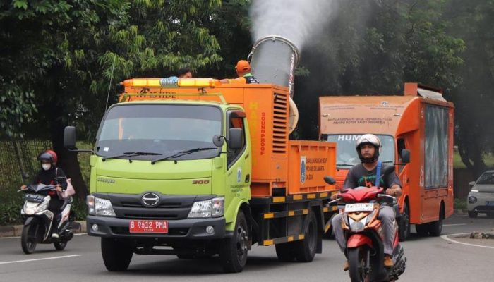 Operasional Water Mist DLH DKI Jakarta di Jalur TB Simatupang-Fatmawati