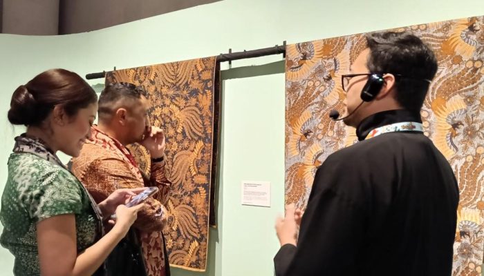 Keistimewaan Motif Batik Ayam yang Dipamerkan di Museum Batik Indonesia