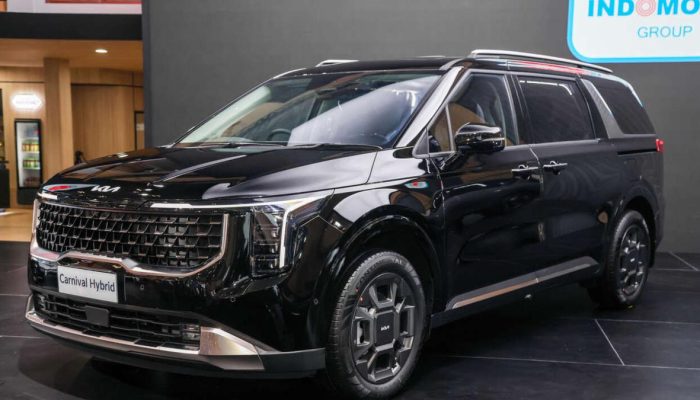 Kia Carnival Facelift Memperkenalkan Mesin Hybrid dan Desain Futuristis Baru