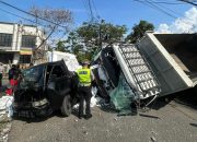 Truk Jatuh dari Jembatan Tol Tangerang-Merak Timpa Mobil dan Sepeda Motor 5 Korban
