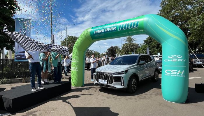 1.000 Unit Diserahkan ke Konsumen, Tiggo Cross CSH Hybrid Raih Rekor Penjualan