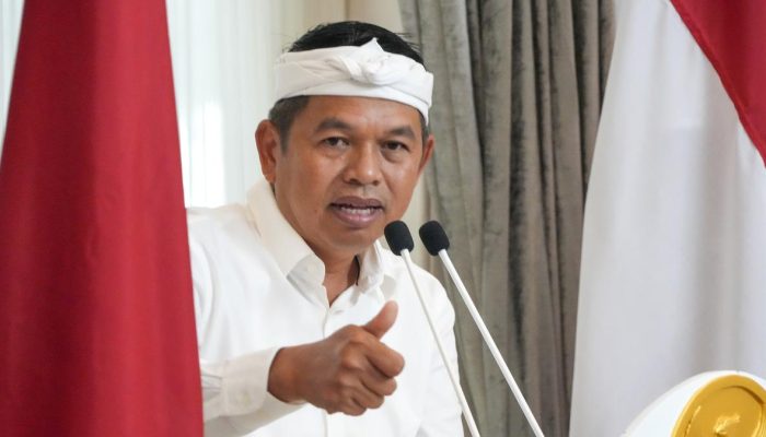 Misteri Awan Busa Hitam di Langit Subang Dedi Mulyadi Kerahkan Tim untuk Investigasi