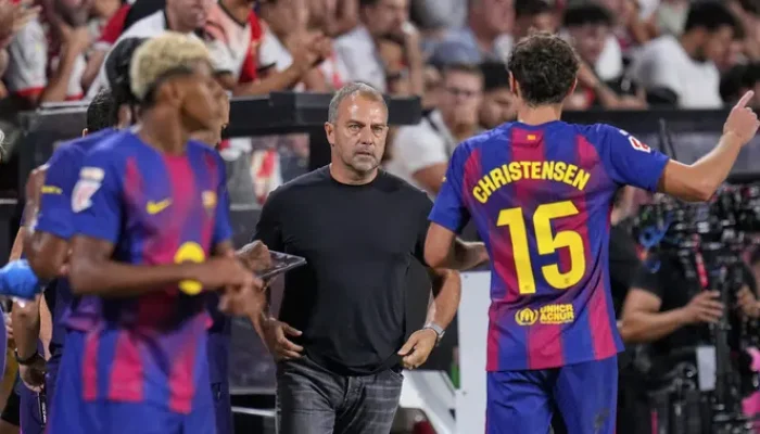 Hansi Flick Dihukum Kartu Merah di Laga Barcelona vs Girona dan Absen di El Clasico