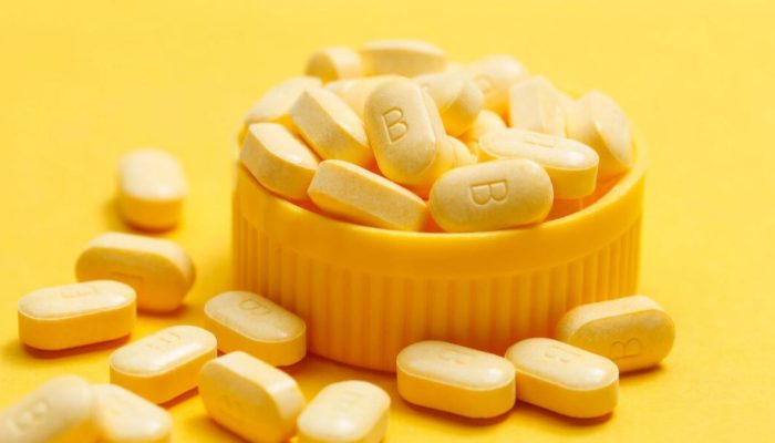 6 Manfaat Vitamin B Complex untuk Pria Energi Daya Tahan dan Kesehatan Total