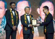SD Darmono Mendapatkan Tropi Spesial The Legacy pada Golden Property Awards 2025