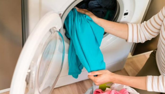 Bahaya Baju Baru yang Belum Dicuci untuk Kulit yang Harus Diketahui