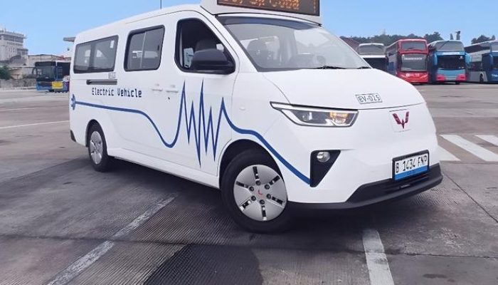Percepat Transportasi Listrik, Mitra EV Mulai Diuji Coba TransJakarta
