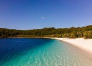 Influencer Perjalanan Didenda Usai Nyalakan Api Sembarangan di Pulau Pasir Terbesar Dunia