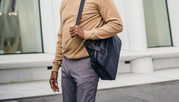 4 Rekomendasi Tas Kantor Pria Stylish dan Nyaman untuk Penampilan Profesional