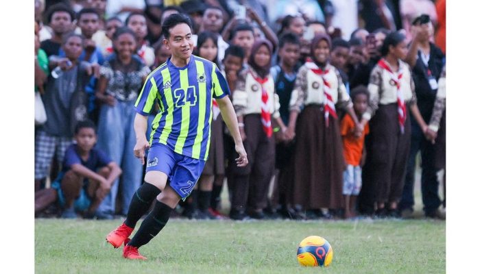 Aksi Gibran Gocek Gubernur Papua Barat Tiga Kali Jebol Gawang