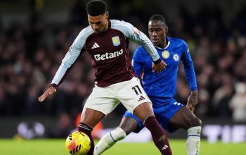 Bangkit dari Bangku Cadangan, The Blues Kalah di Kandang