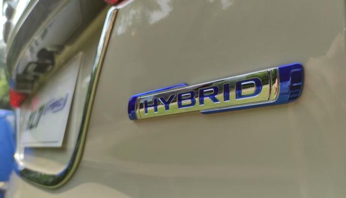 Pelumas Khusus untuk Mobil Hybrid Diluncurkan Awal 2026