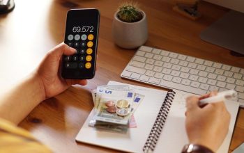 5 Tips Mengurangi Stres Finansial Saat Musim Liburan