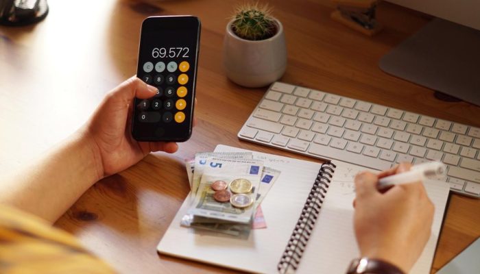 5 Tips Mengurangi Stres Finansial Saat Musim Liburan