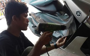 Cara Melepas Stiker dengan Aman agar Cat Kendaraan Tetap Halus