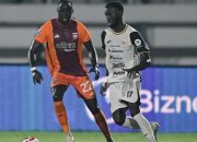 Tiga Besar Berubah, Persib Kalahkan Persija