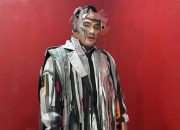 6 Gaya Menarik King Nassar Saat Manggung dari Nanas Raksasa Sampai Nyanyi Sambil Panjat Tiang