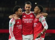 Arsenal Tetap di Puncak, Manchester United Berusaha Raih Posisi 4 Besar