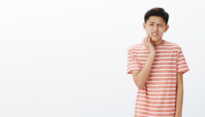 Sulit Membuka Mulut Tanda Gangguan Sendi Rahang yang Perlu Diperhatikan