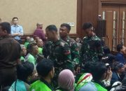 Momen Hakim Terkejut dengan Kehadiran 3 TNI di Ruang Sidang Nadiem Makarim