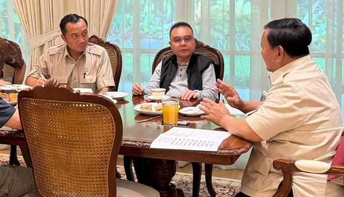 Prabowo Undang Dasco dan Teddy Diskusikan Rehabilitasi Sumatra