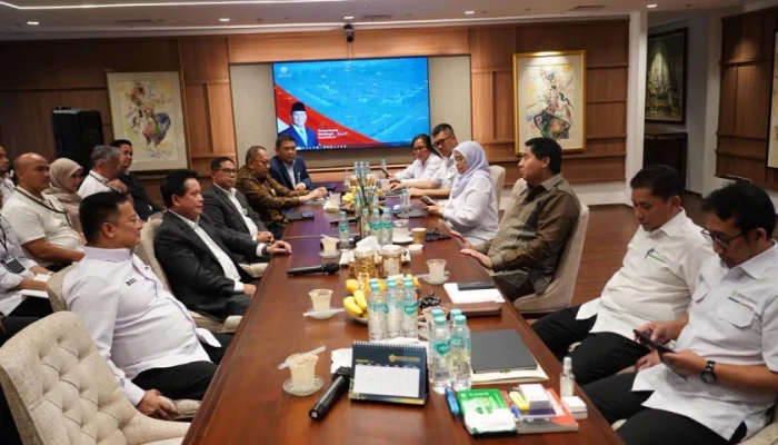 Menteri PKP Ajak Turunkan Suku Bunga Kredit Usaha PNM