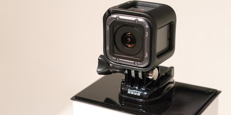 Harga Kamera Aksi 4K Ultra-Kompak dengan Kontrol Suara Revolusioner