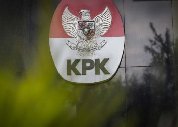 Suami Fadia Arafiq Tidak Berbicara Usai Diperiksa KPK