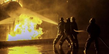 Perabotan dan Pakan Kucing di Tangerang Terbakar Habiskan Gudang