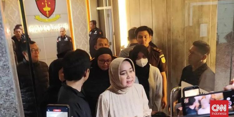 Istri Eks Gubernur Lampung Bicara tentang Penetapan Tersangka