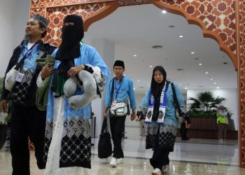 Kisah Tukang Ikan Keliling Berangkat Haji Bersama Istri dan Mertua