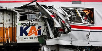 Kisah Korban KRL Maut Lompat Jendela dan Pulang Gemetar Naik Ojol