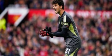 Senne Lammens Diprediksi Menjadi Kiper Utama Manchester United Selama Sepuluh Tahun