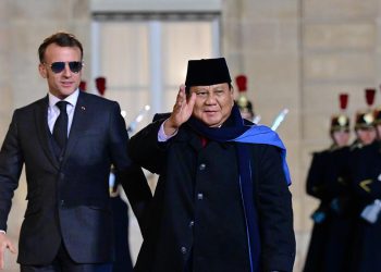 Prabowo Salat Idul Adha di Paris